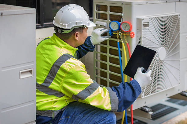 Professional Hvac Installation technician working in Chisholm, ME